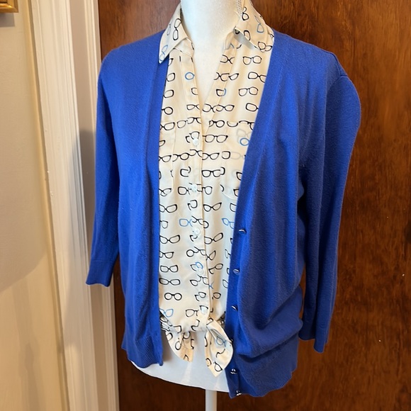 Talbots eyeglass / glasses V neck sleeveless button up. Whimsical. - Picture 4 of 8